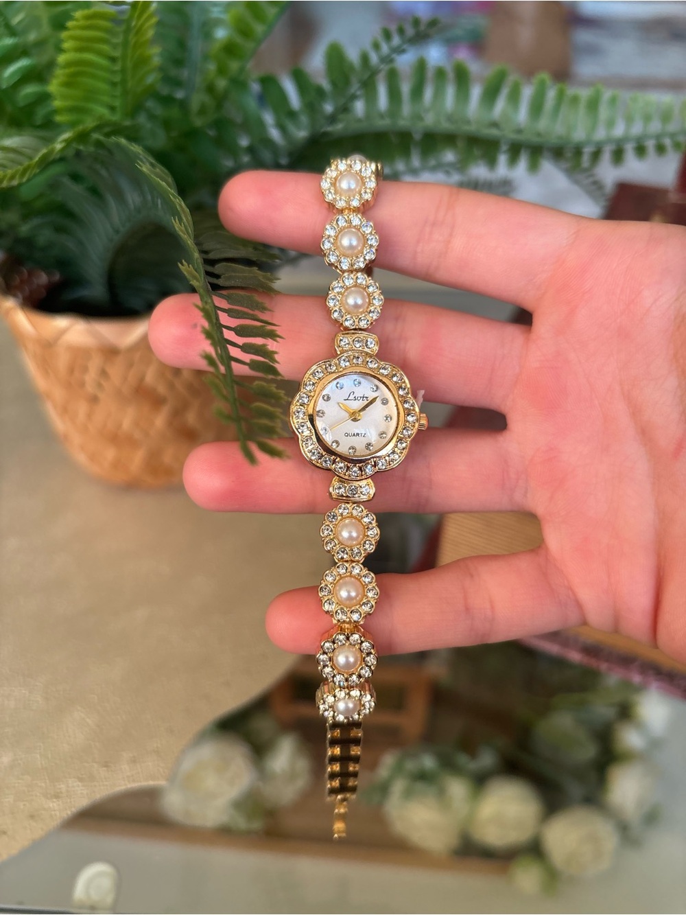 Elegant Gold Pearl and Crystal Bracelet Flower Rhinestone Watch